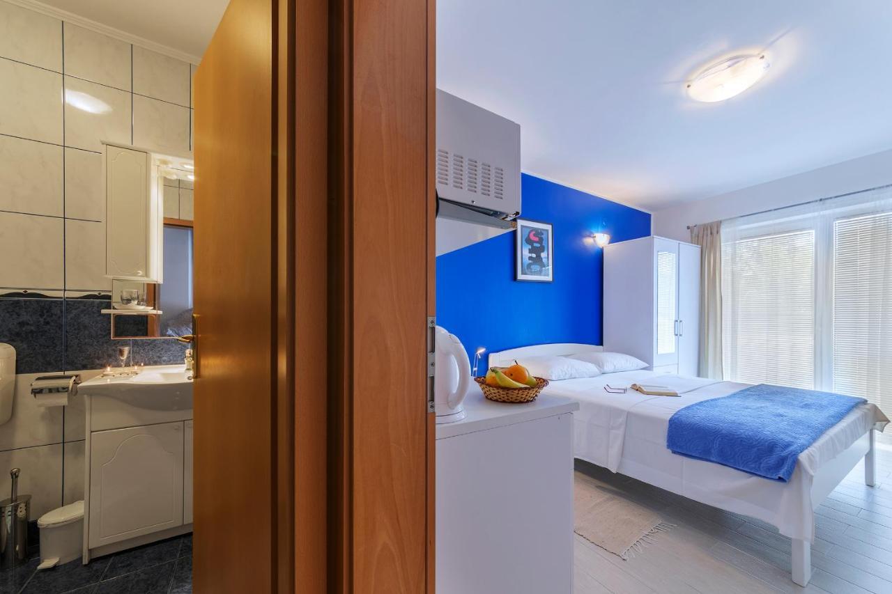 Apartments Canaria بولا المظهر الخارجي الصورة
