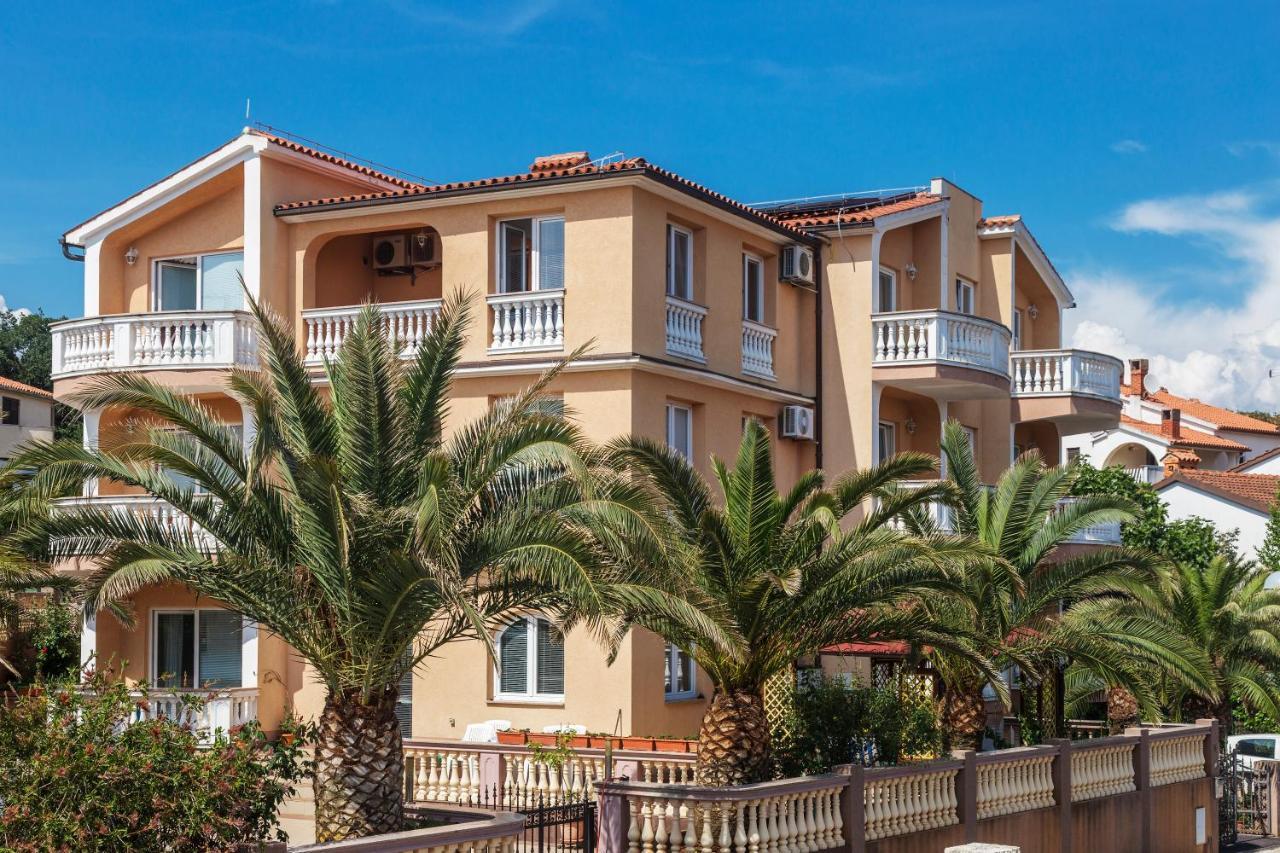 Apartments Canaria بولا المظهر الخارجي الصورة