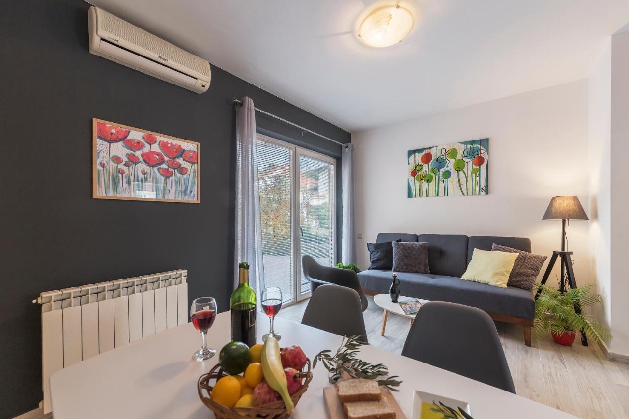 Apartments Canaria بولا المظهر الخارجي الصورة